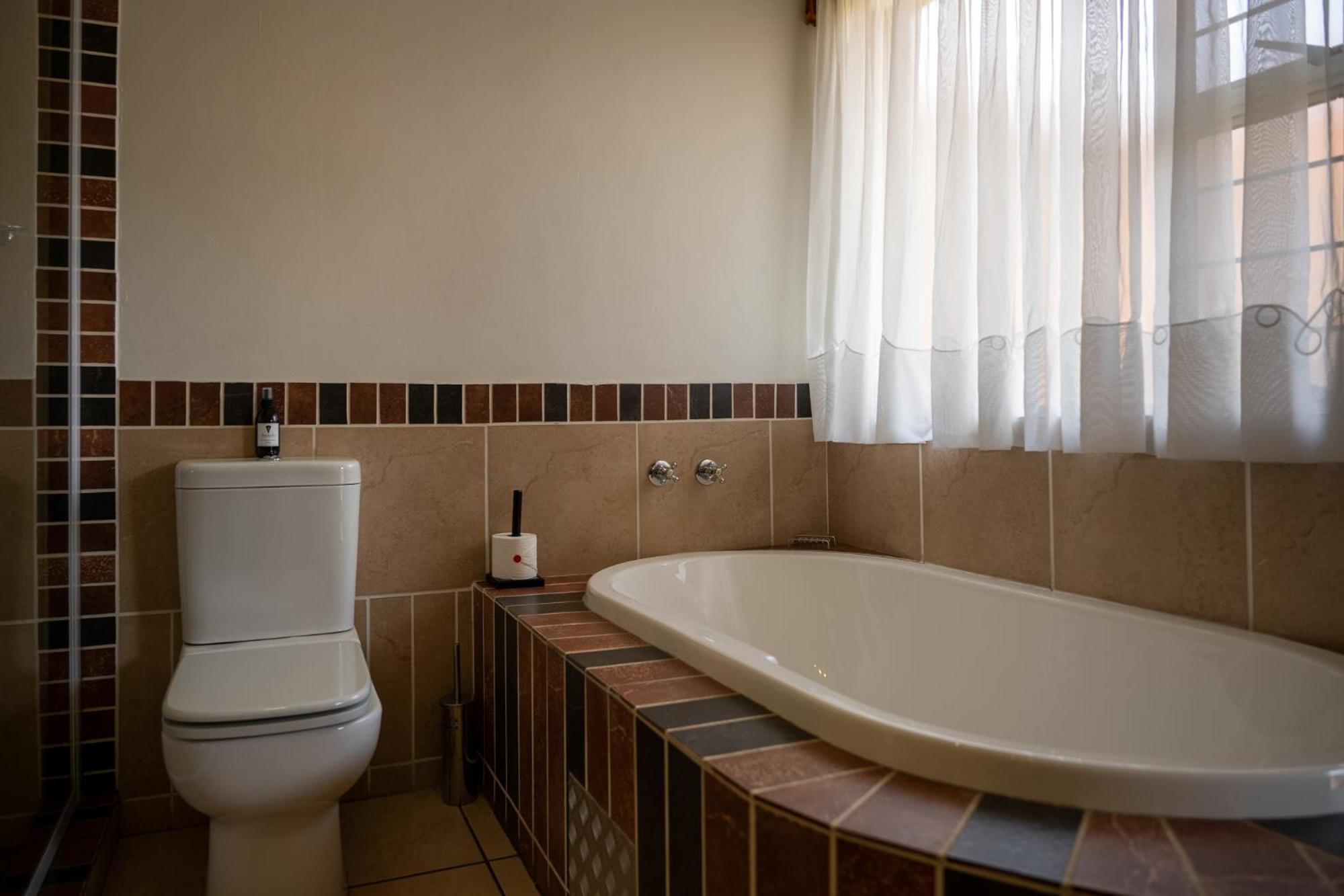 Asante Guest House Vanderbijlpark Luaran gambar